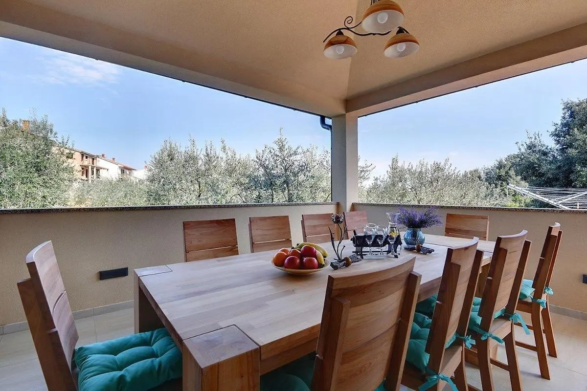 Holiday Home Veronika 温克兰
